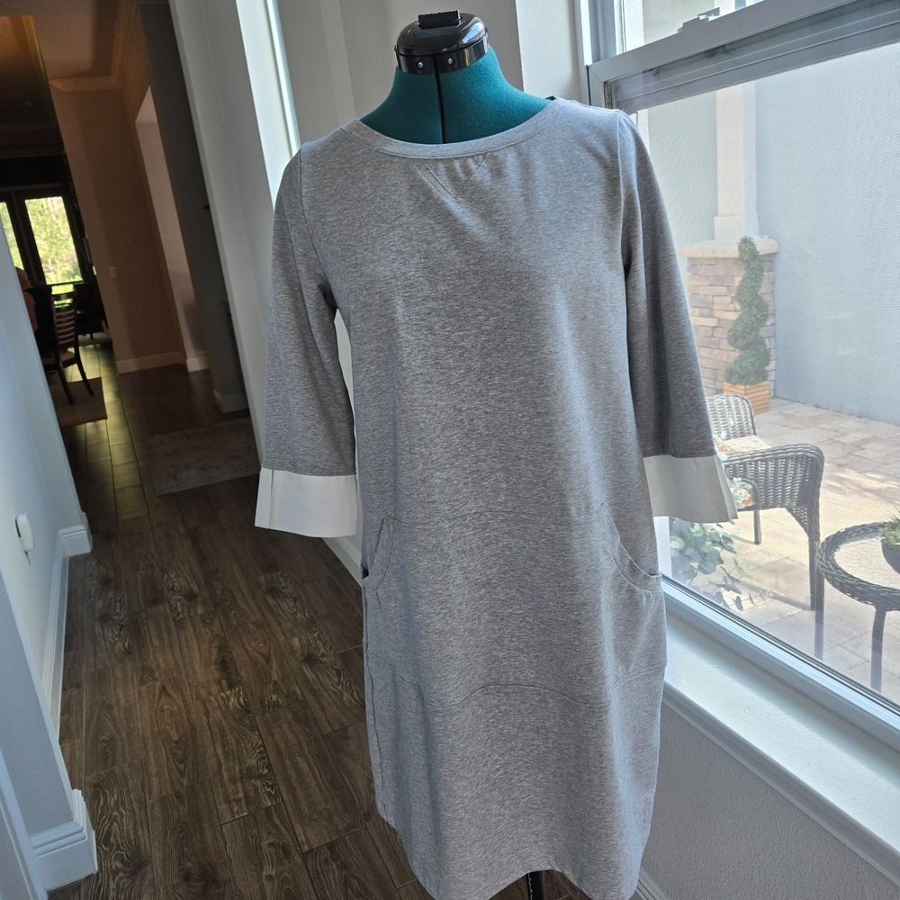 Soft Surroundings Womens Gray Knit Dress with White Cotton Cuffs Kangaroo Pocket